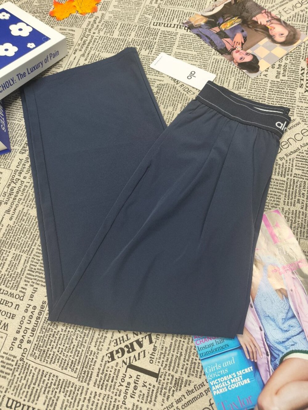 ALO Yoga Navy Suit Up Trouser💦Women' s Regular 30" Inseam💤Basic Everyday Style - Picture 4 of 7